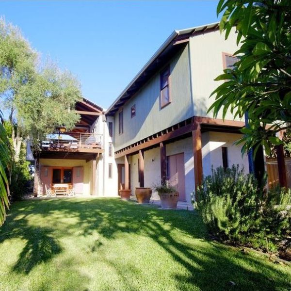 Newman Avenue beach house, Blueys&nbsp;Beach